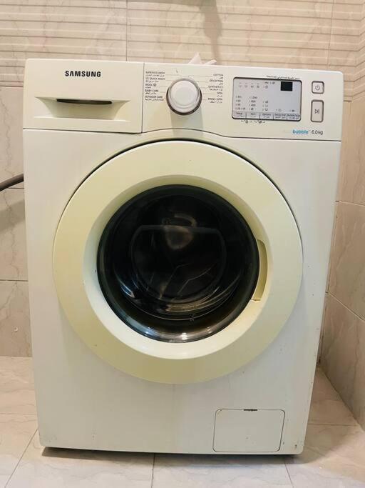 Luxury Private Studio Apartment Close To Airport Abu Dhabi Esterno foto